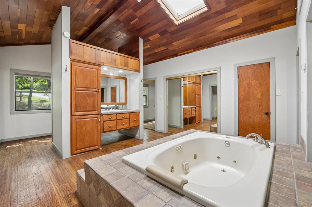 86 Queens Drive Property Photo 19