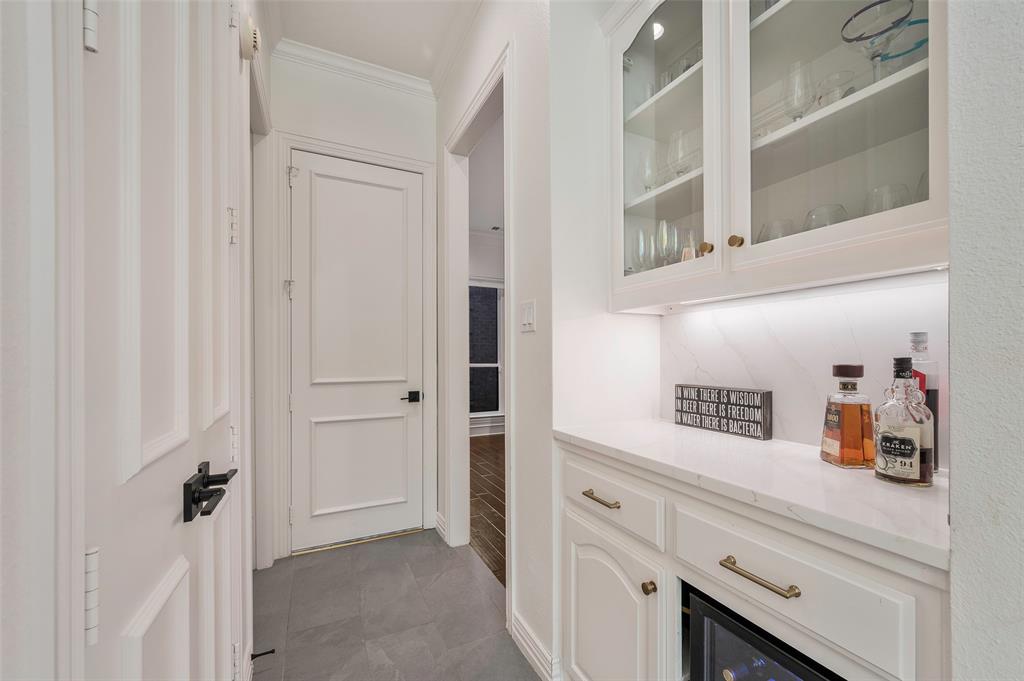 4405 Biscayne Drive Property Photo 9