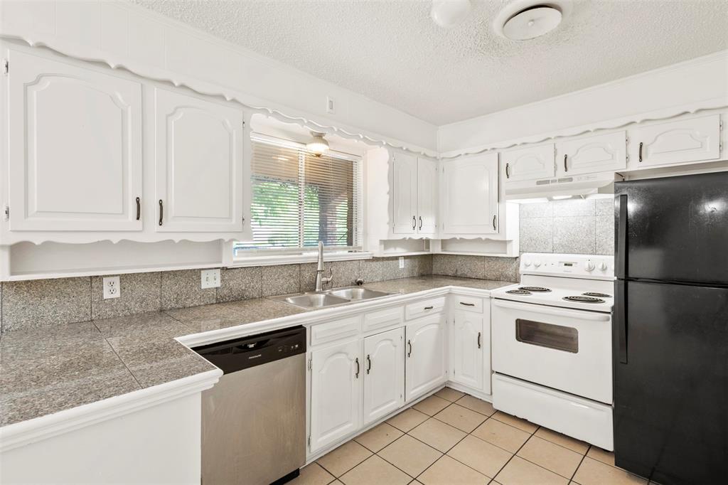 5516 Beaty Street Property Photo 8