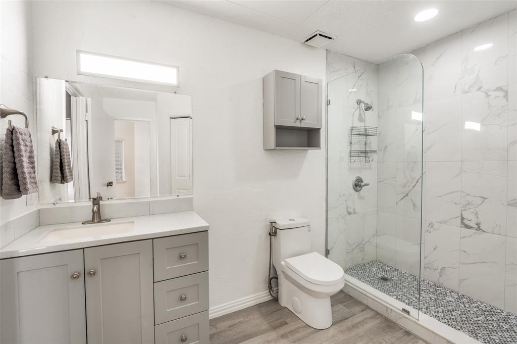 5550 Spring Valley Road G16 Property Photo 14
