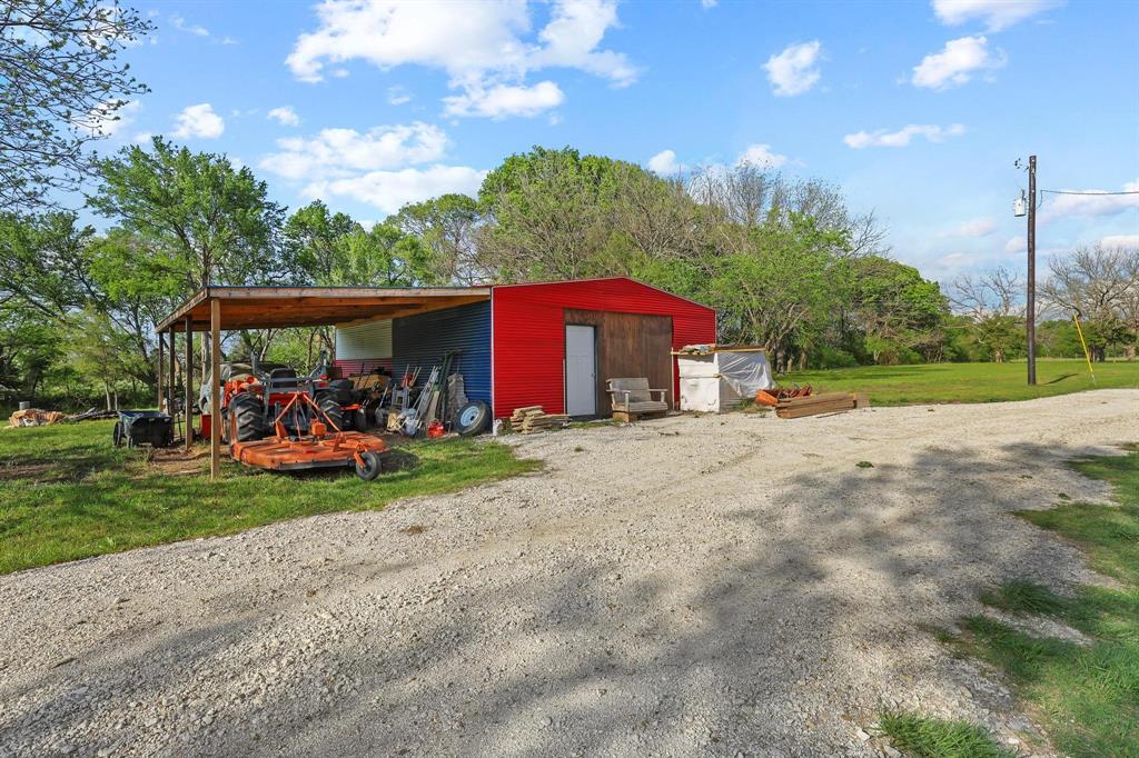 1604 County Rd 4040 Property Photo 37