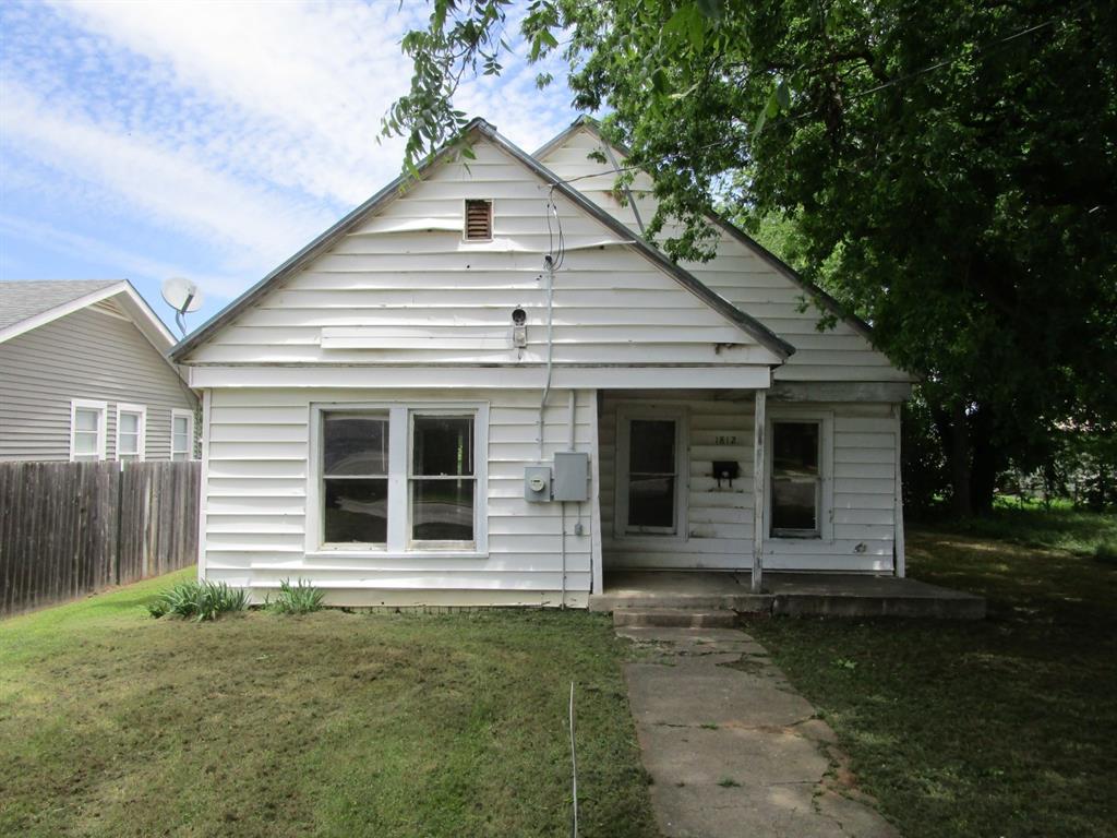 1812 8th Street Property Photo 1