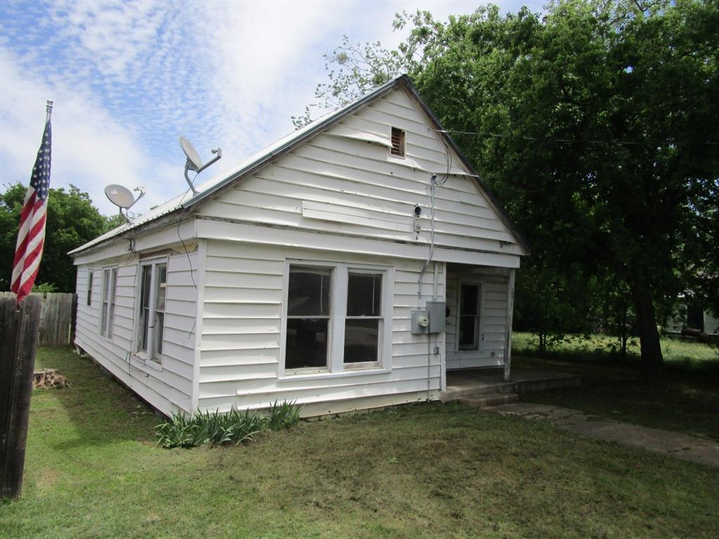 1812 8th Street Property Photo 3