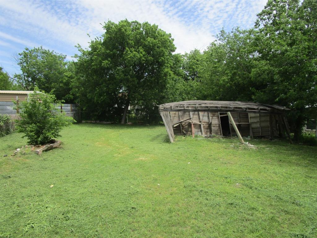 1812 8th Street Property Photo 4