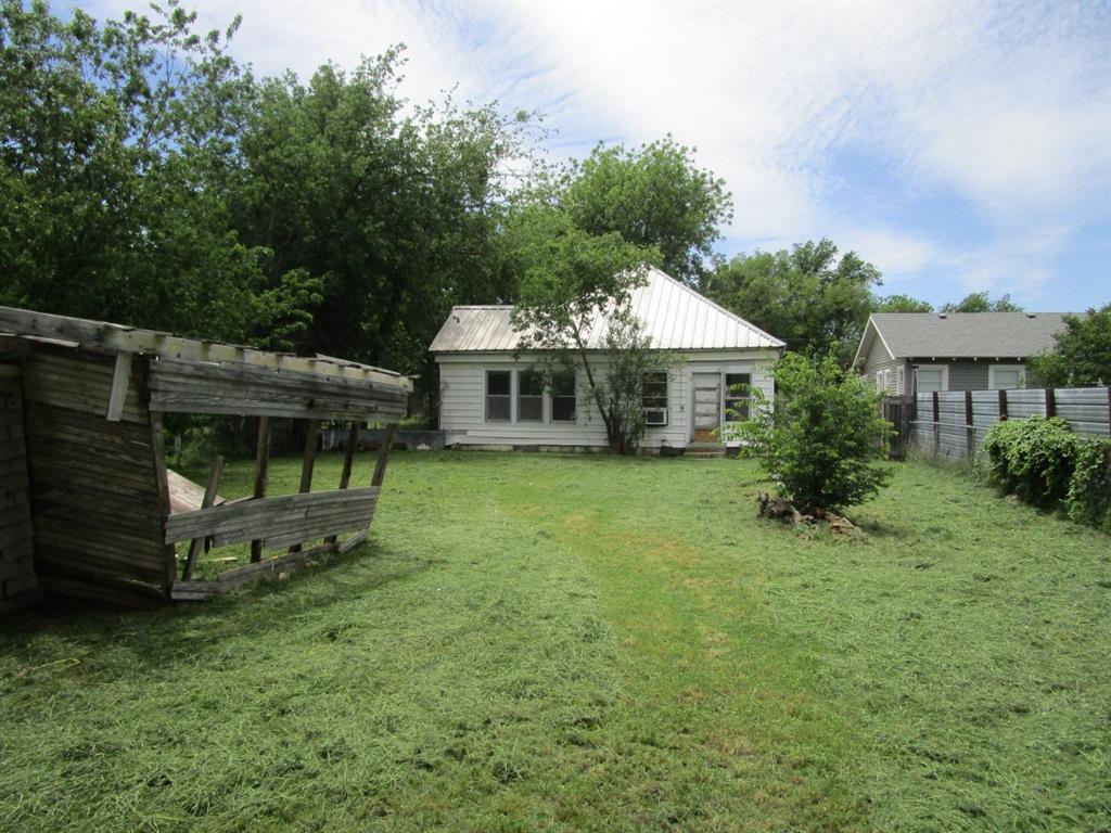 1812 8th Street Property Photo 5
