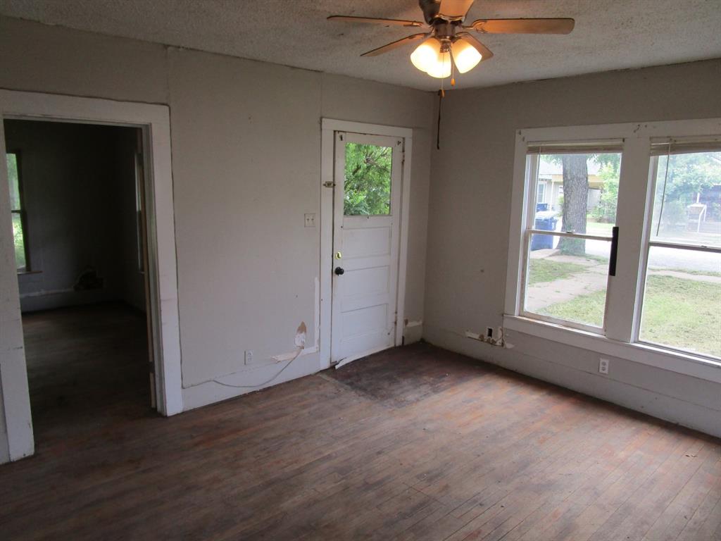 1812 8th Street Property Photo 9