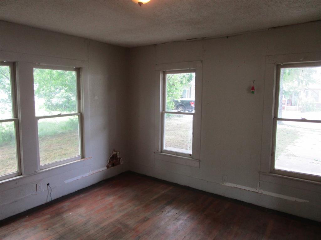 1812 8th Street Property Photo 12