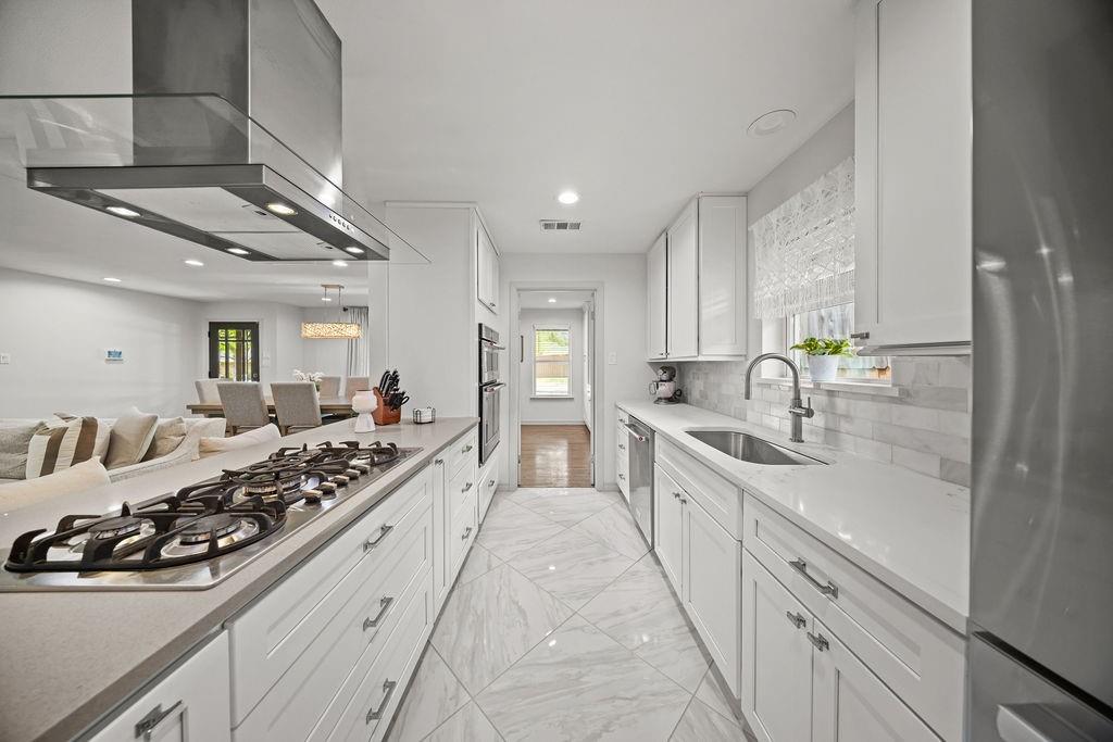 12220 Coolmeadow Lane Property Photo 11