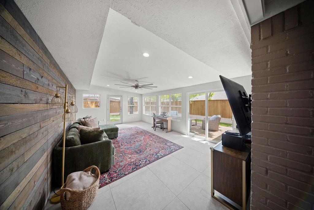 12220 Coolmeadow Lane Property Photo 17