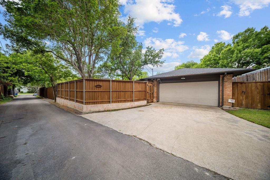 12220 Coolmeadow Lane Property Photo 35