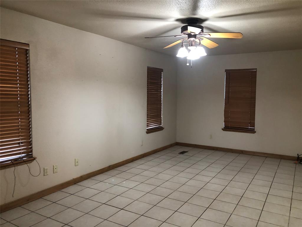 210 Jones Road Property Photo 9