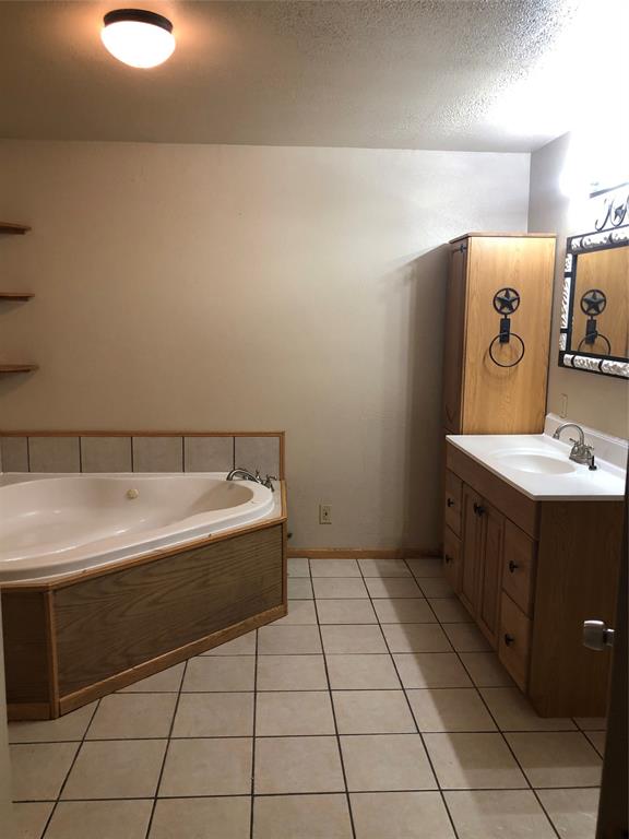 210 Jones Road Property Photo 10
