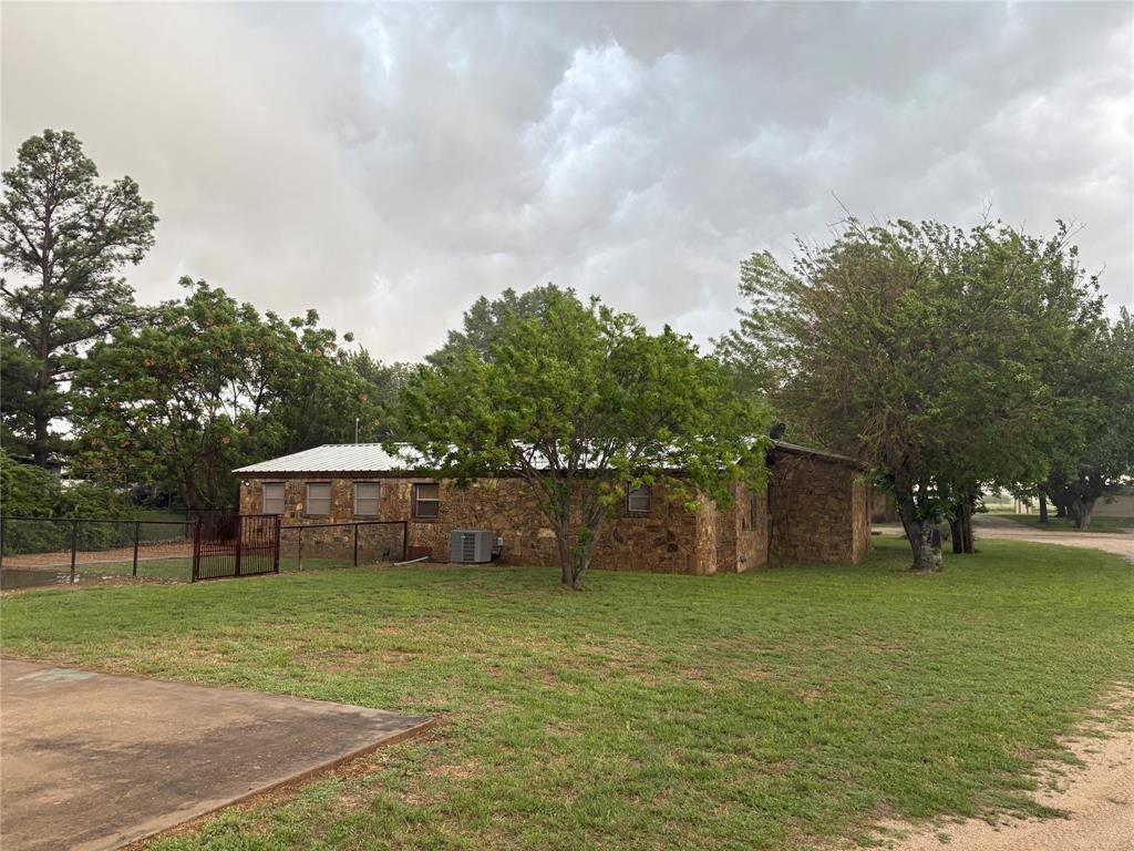 210 Jones Road Property Photo 15