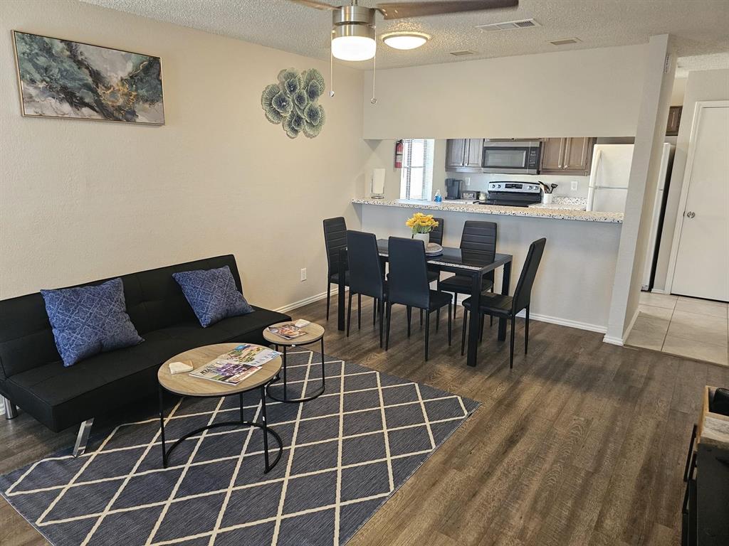 1728 Crest Point Drive Property Photo 1