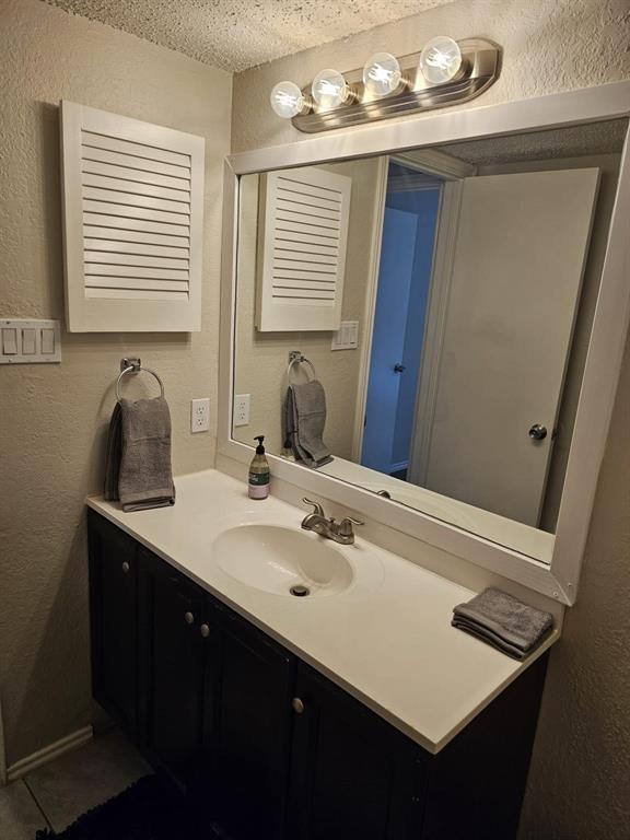 1728 Crest Point Drive Property Photo 6