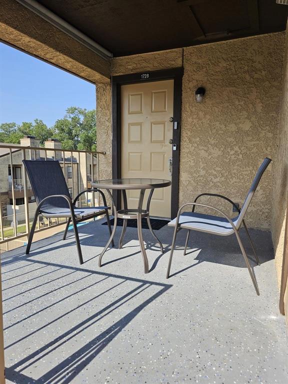 1728 Crest Point Drive Property Photo 9