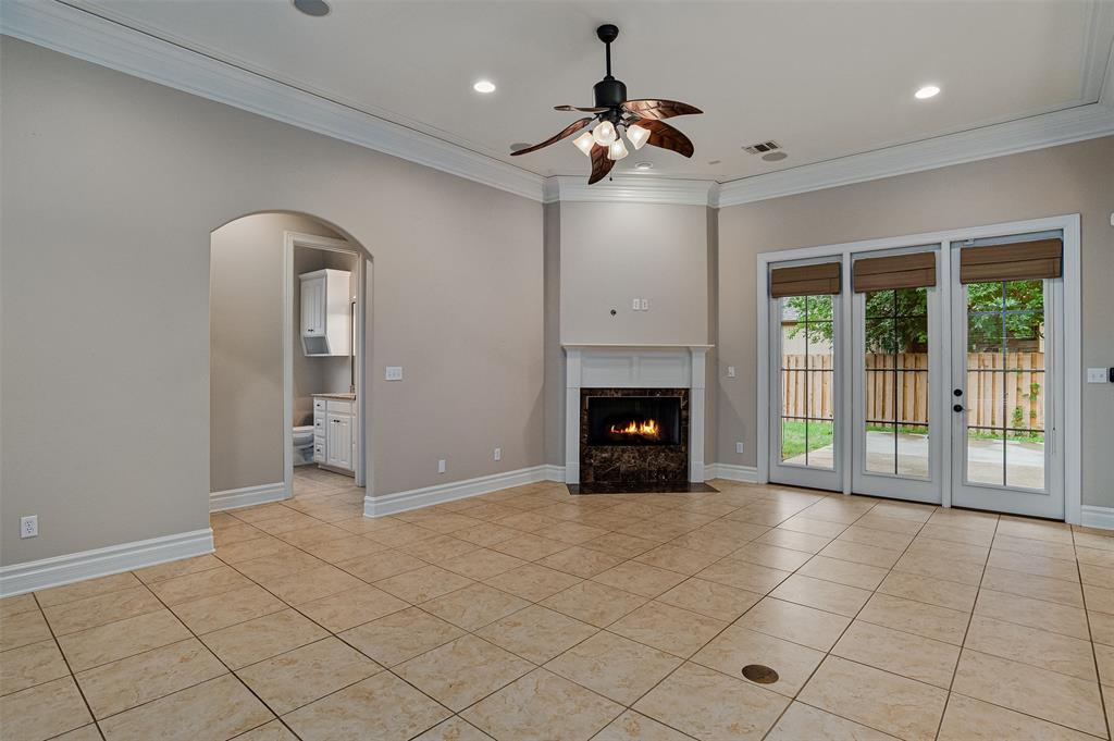 9329 S Plaquemine Drive Property Photo 5