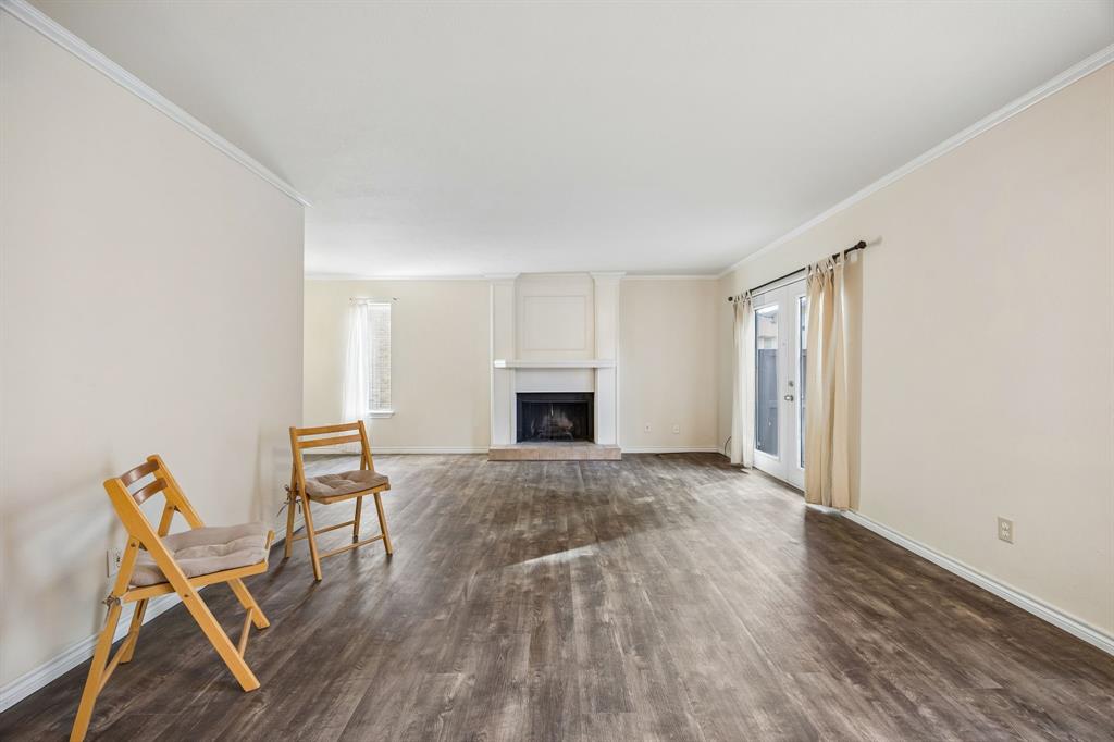 2614 Custer Parkway A Property Photo 2