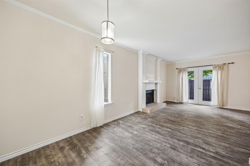 2614 Custer Parkway A Property Photo 5