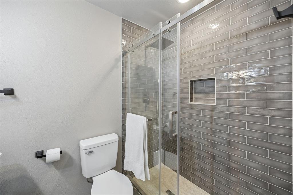 2614 Custer Parkway A Property Photo 15