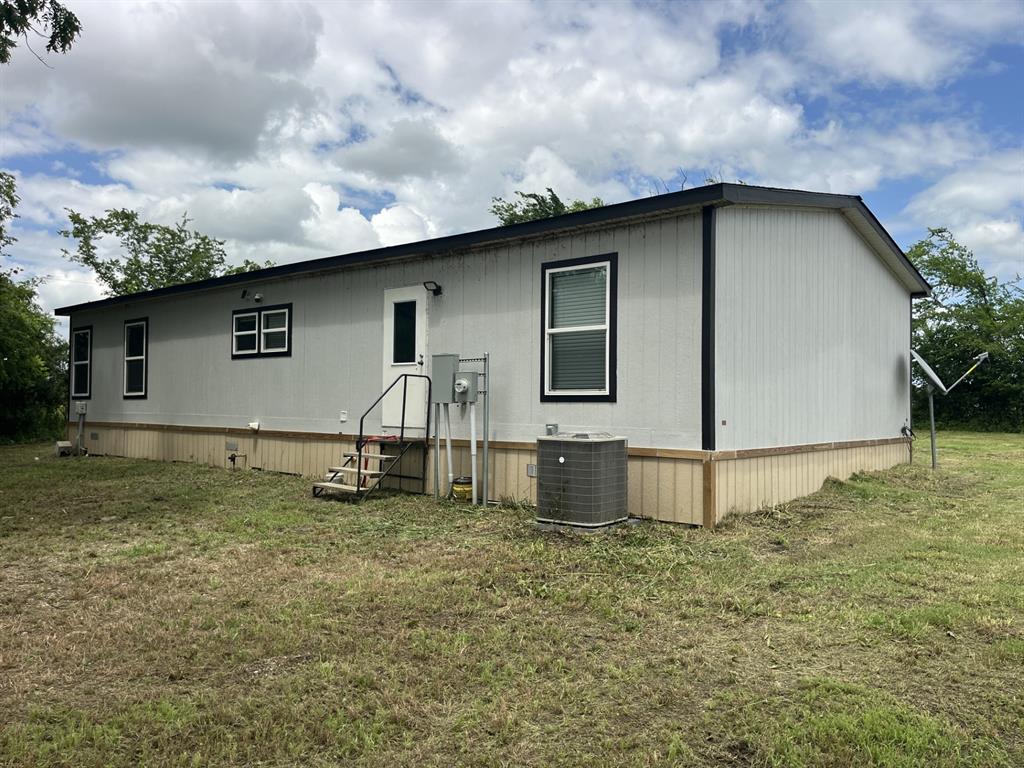 440 Fm 44 Property Photo 4