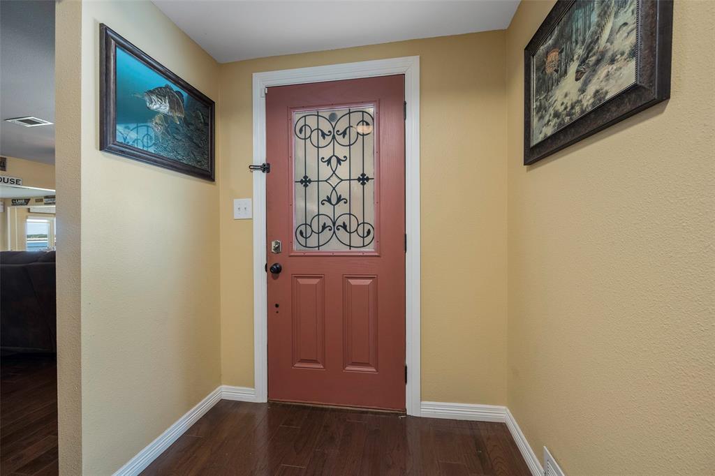 256 Whispering Oaks Trail Property Photo 7