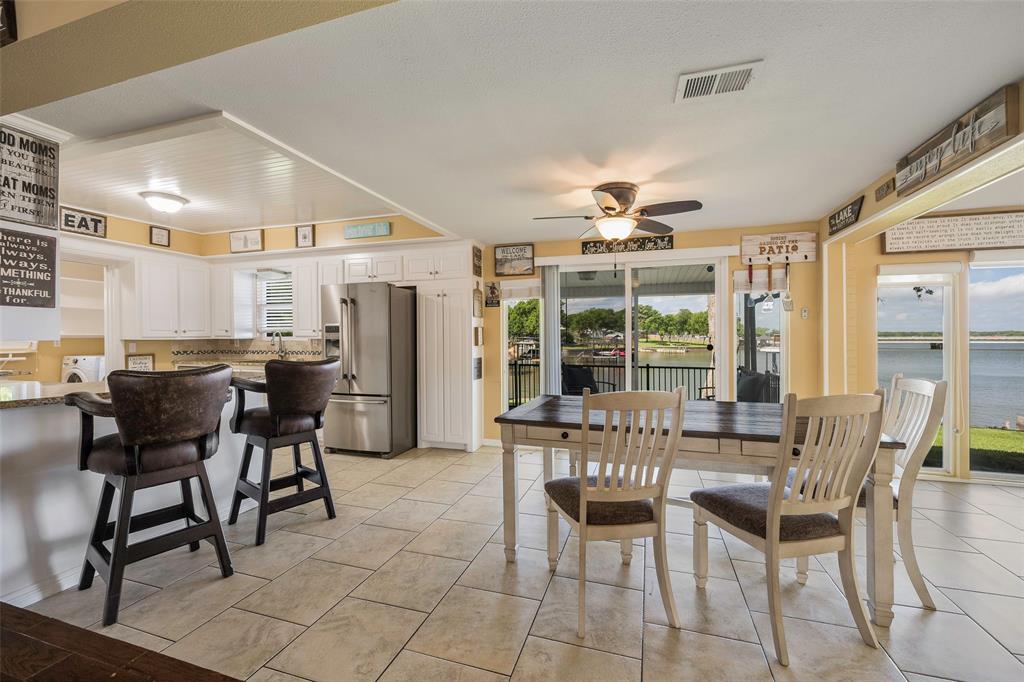 256 Whispering Oaks Trail Property Photo 11