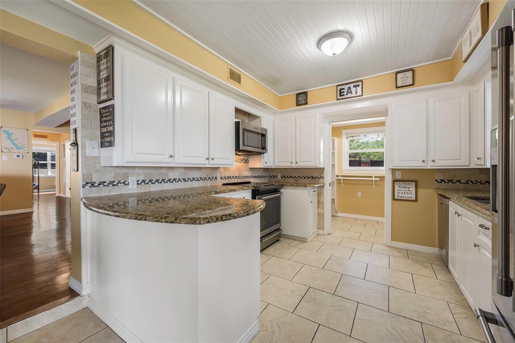 256 Whispering Oaks Trail Property Photo 12