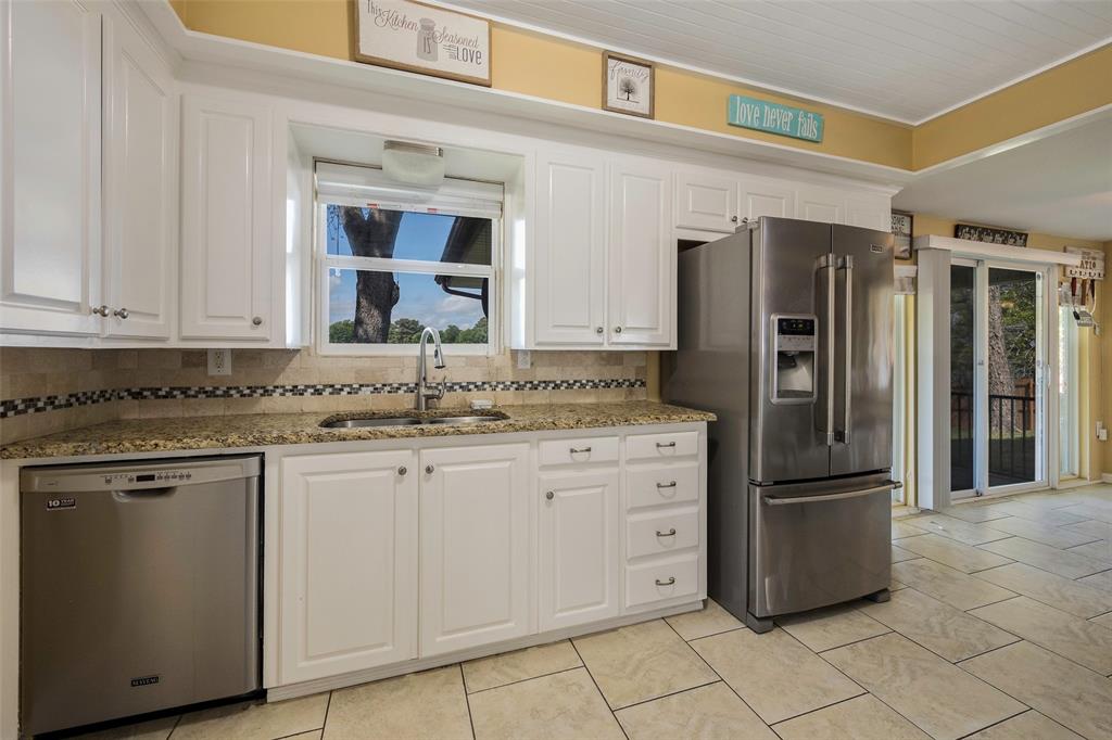 256 Whispering Oaks Trail Property Photo 14