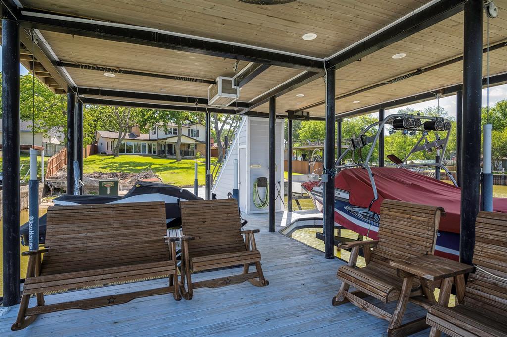 256 Whispering Oaks Trail Property Photo 32