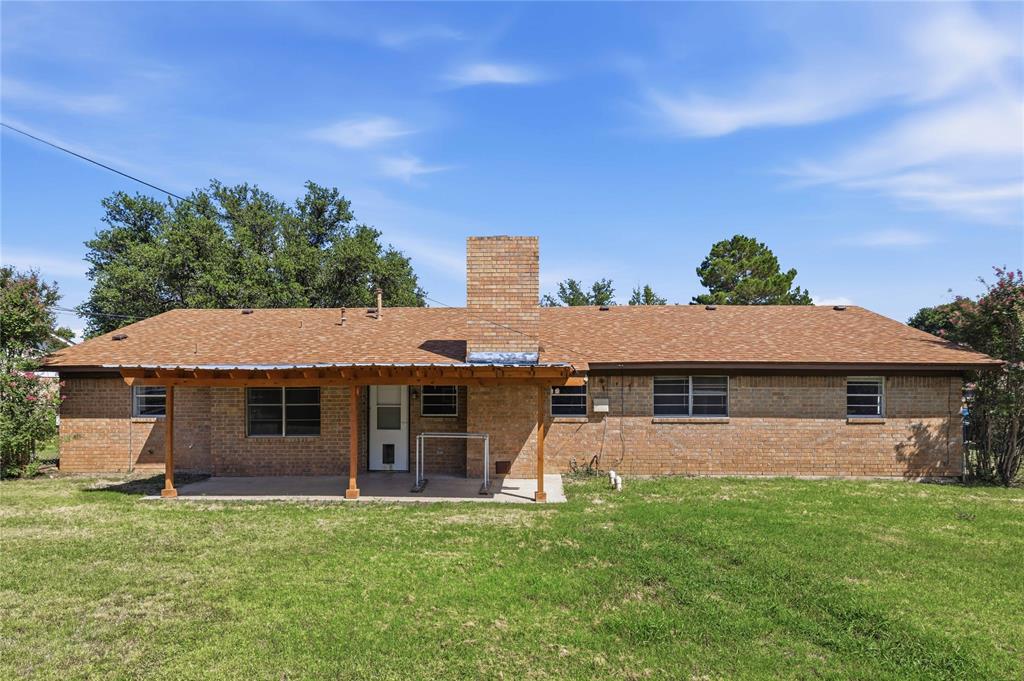 1715 Woodridge Street Property Photo 3