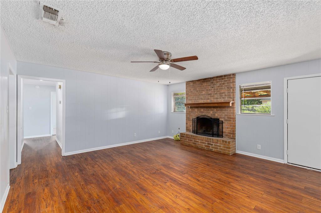 1715 Woodridge Street Property Photo 11
