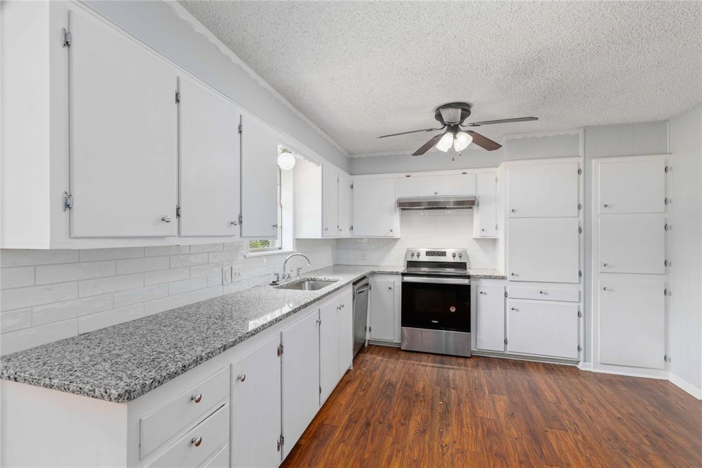 1715 Woodridge Street Property Photo 13