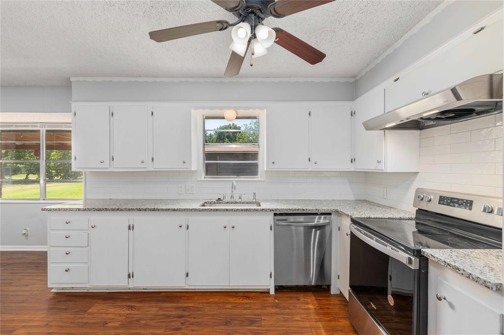 1715 Woodridge Street Property Photo 14
