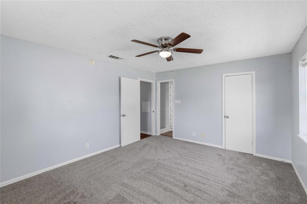 1715 Woodridge Street Property Photo 17