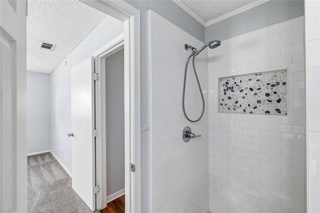 1715 Woodridge Street Property Photo 19