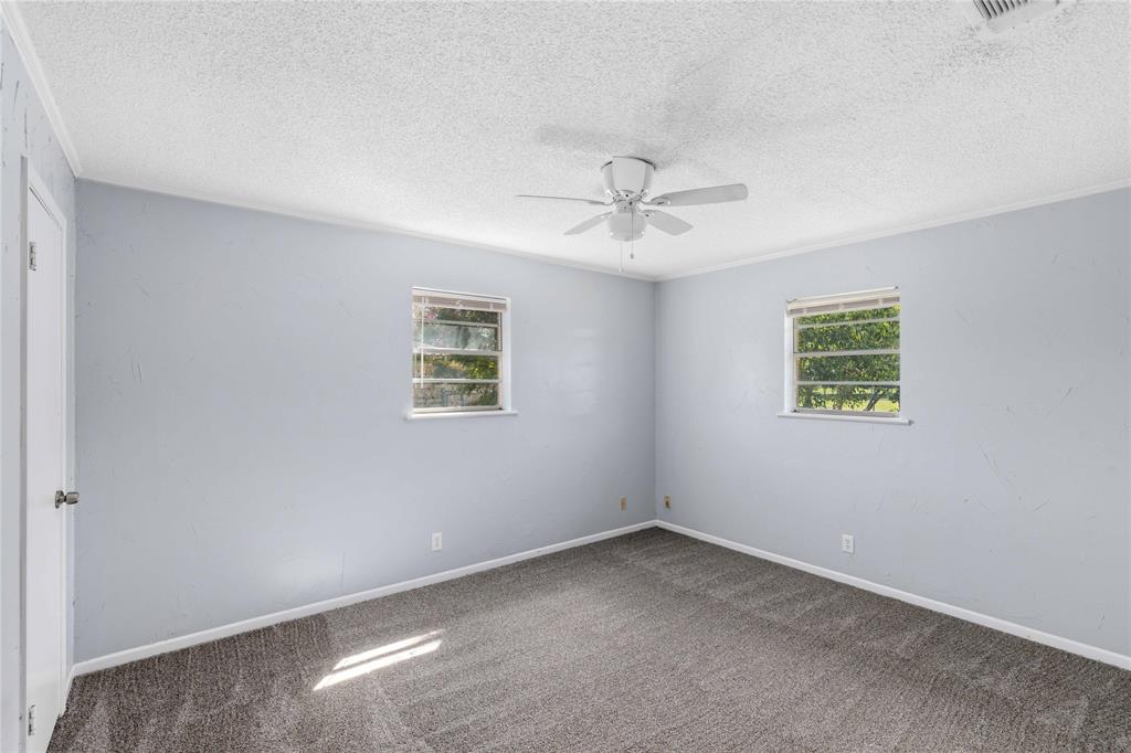 1715 Woodridge Street Property Photo 22