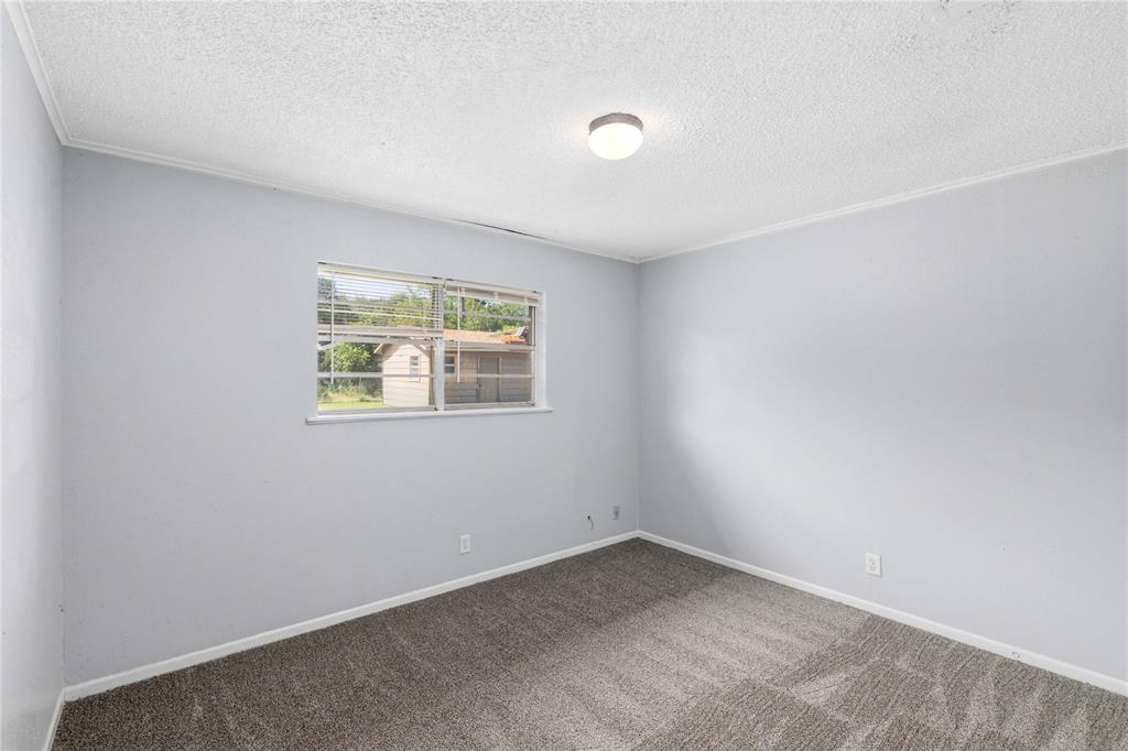 1715 Woodridge Street Property Photo 23