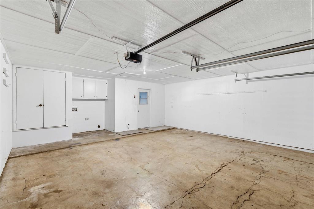 1715 Woodridge Street Property Photo 25