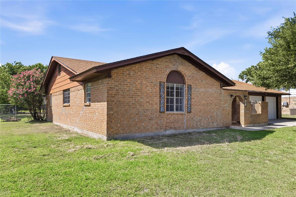1715 Woodridge Street Property Photo 26