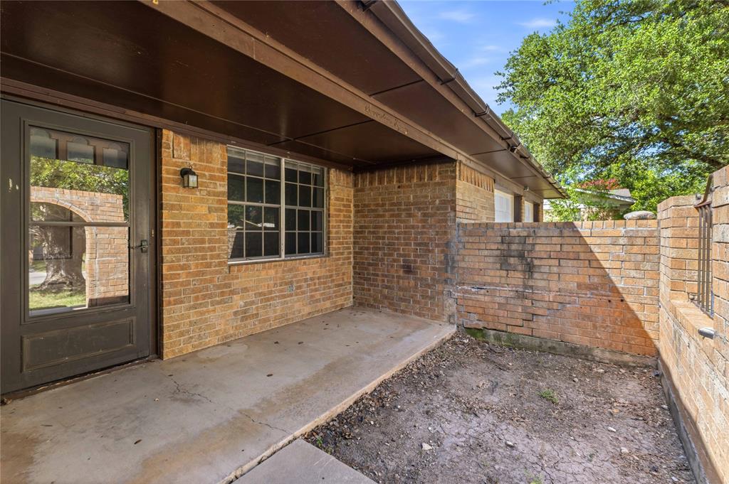 1715 Woodridge Street Property Photo 29