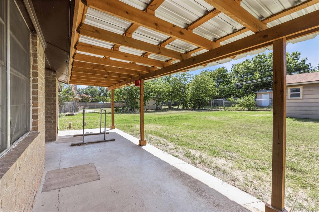 1715 Woodridge Street Property Photo 31