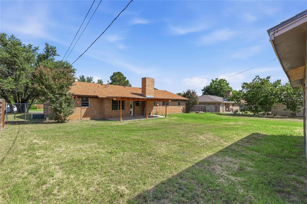 1715 Woodridge Street Property Photo 33