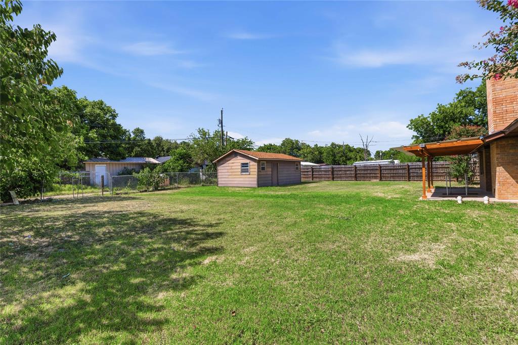 1715 Woodridge Street Property Photo 35