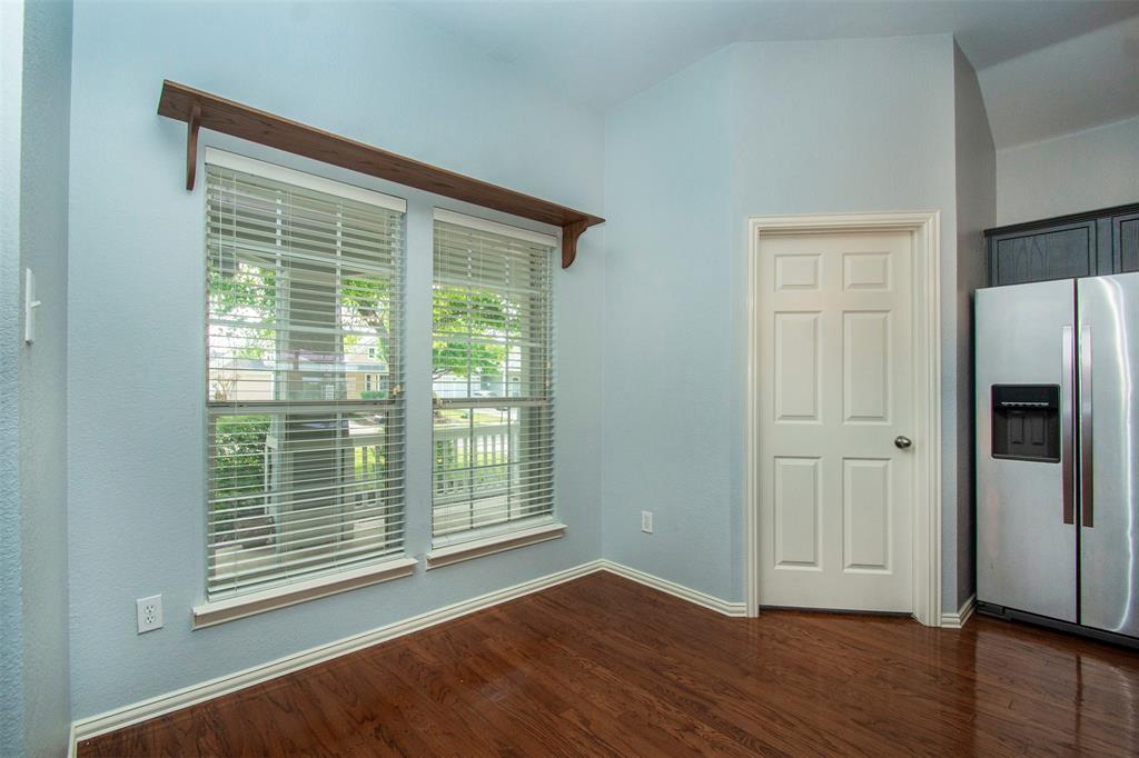 510 Creekside Drive Property Photo 5
