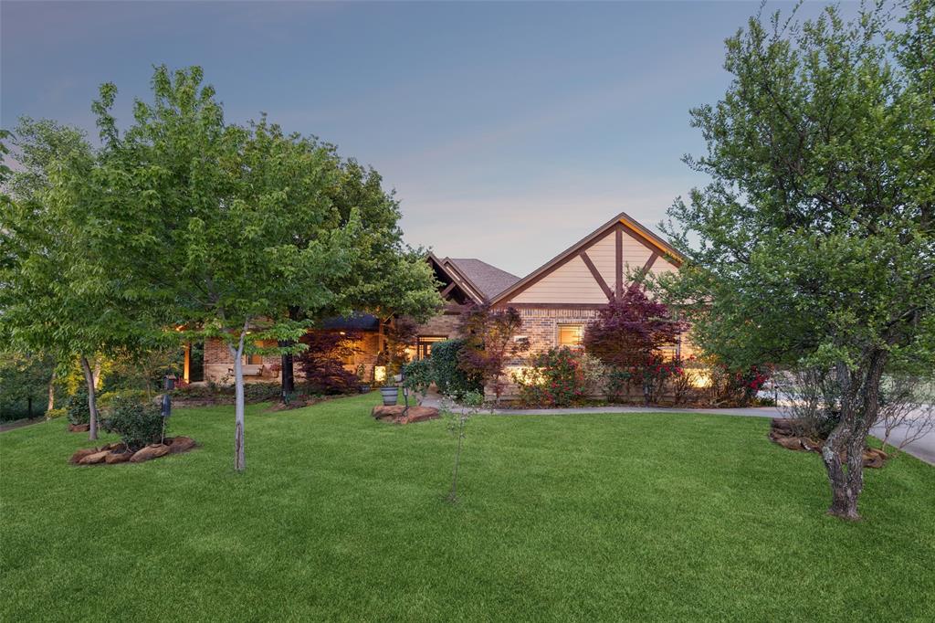 1402 Lakeview Boulevard Property Photo 1