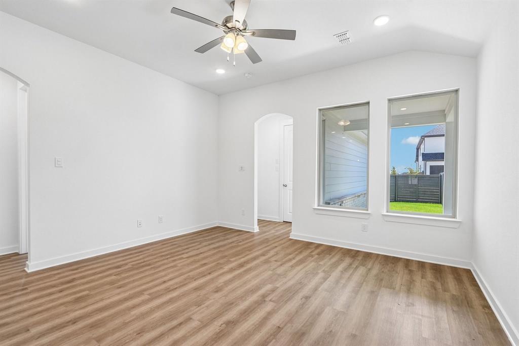 8708 Treeline Parkway Property Photo 13