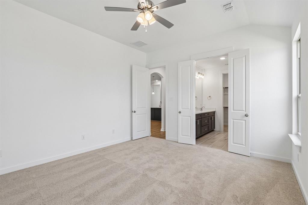 8708 Treeline Parkway Property Photo 17