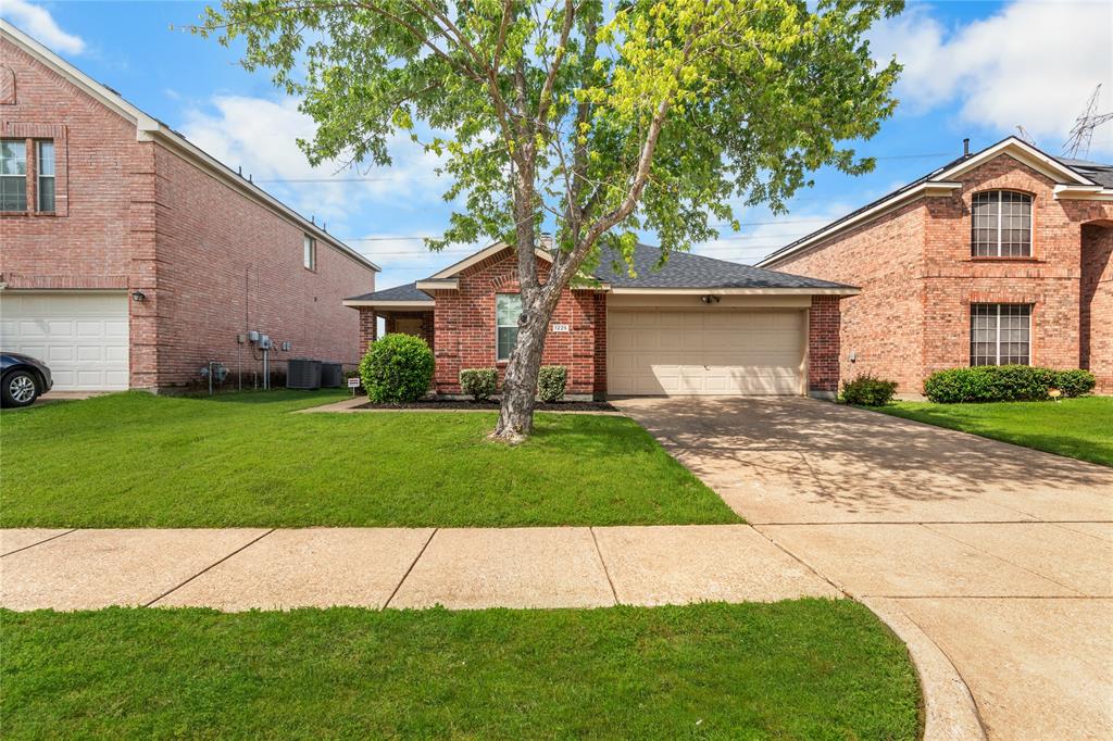 1225 Glencoe Drive Property Photo 2