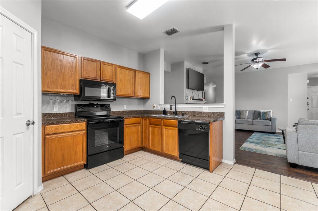 1225 Glencoe Drive Property Photo 10